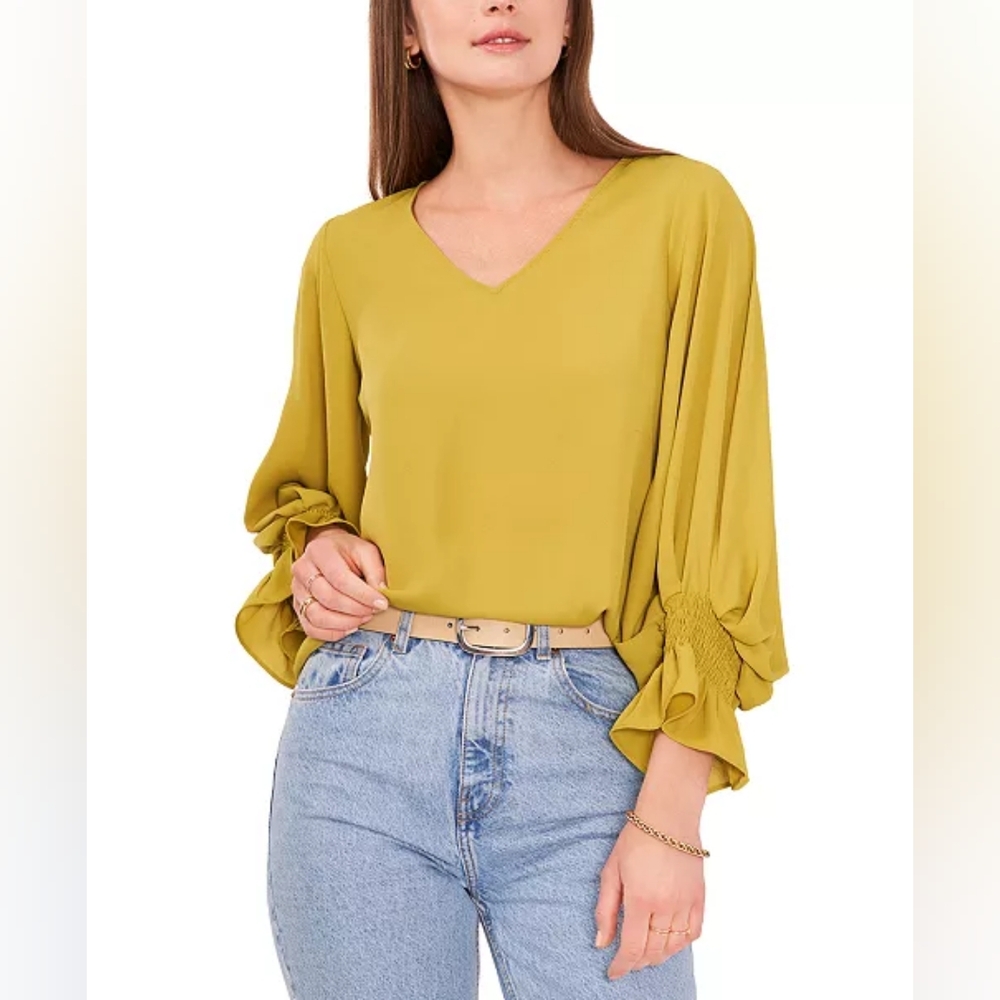 ❣️SALE❣️ Vince Camuto Long Green V-neck Blouse | Ruffled Cuff Sleeves | Medium